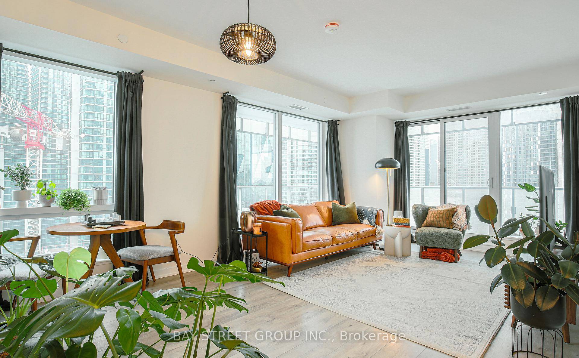 The Prestige One Yonge Community By Pinnacle, Close To The Financial And The Entertainment Districts, Corner Unit, Open Concept Living, 1 Bedroom Den 696sf 217sf balcony, 1 Bath, Large Functional ...