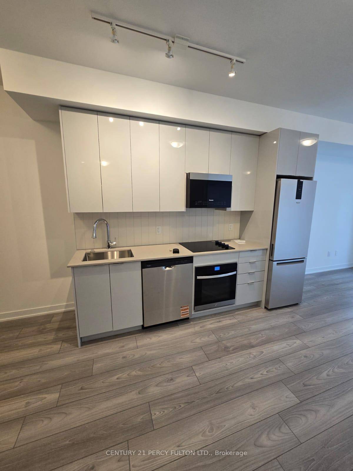 Welcome to this brand new, never lived in 1 Bed Den suite at Abeja Tower 2.