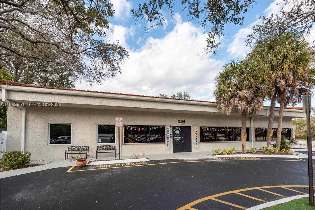 The subject property is a 7, 593 SF freestanding commercial building located on a 39, 015 SF lot in Tamarac, Florida.