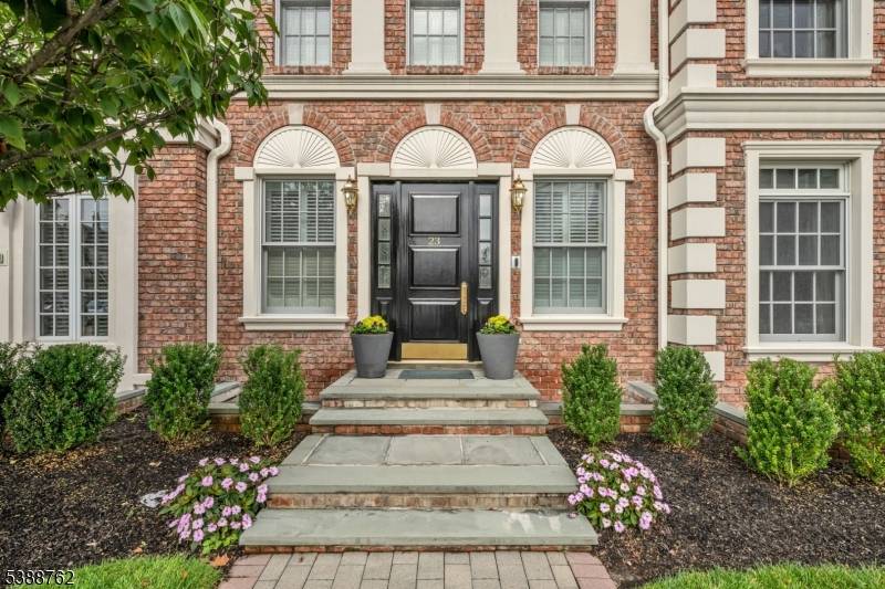 Luxury 4 level living in the heart of downtown Morristown !