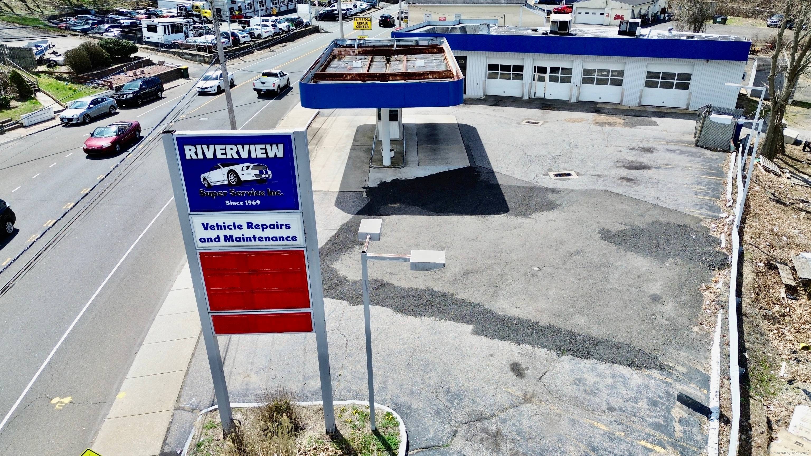 Turnkey auto repair facility for lease.