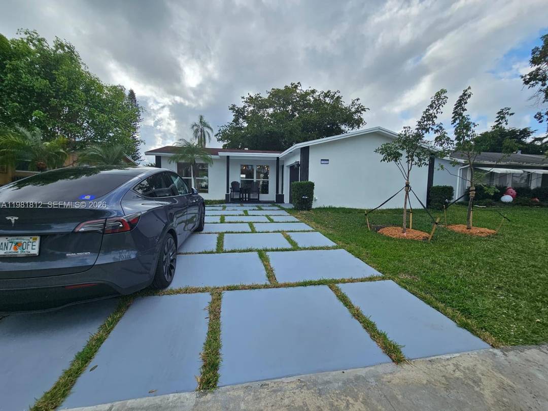 No HOA. Waterfront fully renovated 5 bedroom, 2 bath canal view home on a spacious 7, 201 sqft lot Brand new kitchen, new bathrooms, new flooring, new light fixtures, new ...