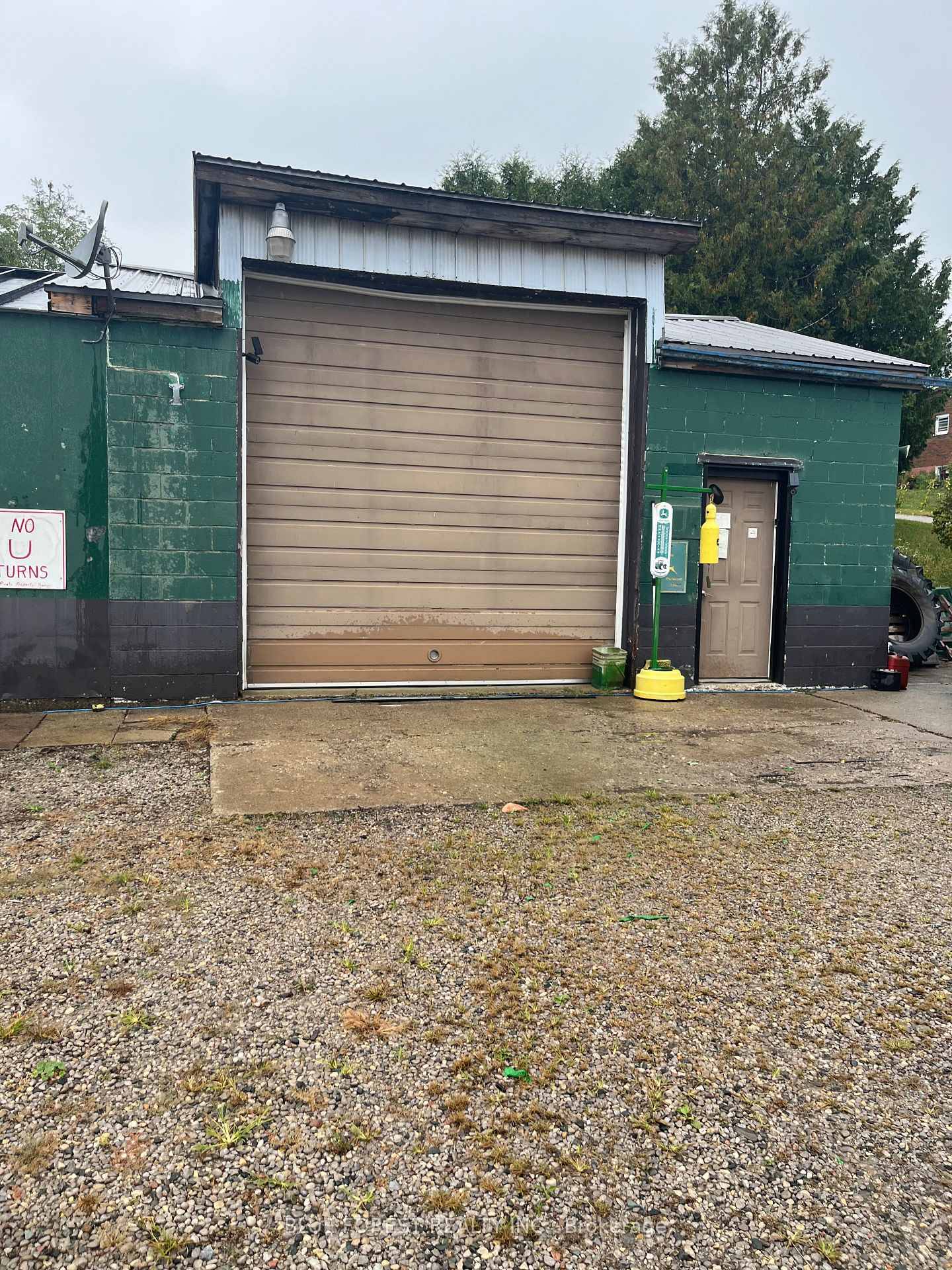 This commercial property has a lot of potential.
