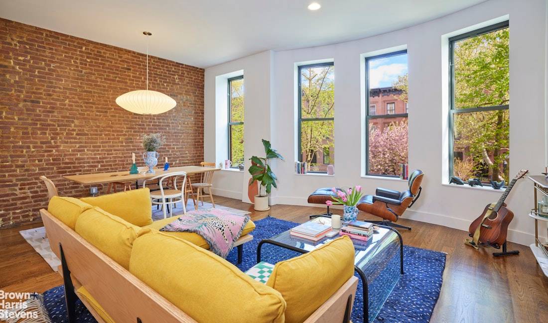 3 Bedroom 2 Bath condominium on tree lined Union Street in picturesque Carroll Gardens.