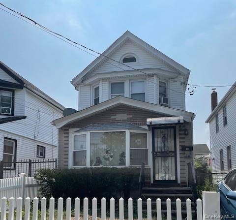 Opportunity awaits ! Come make this charming 3 bedroom, one bath home your own with some TLC.