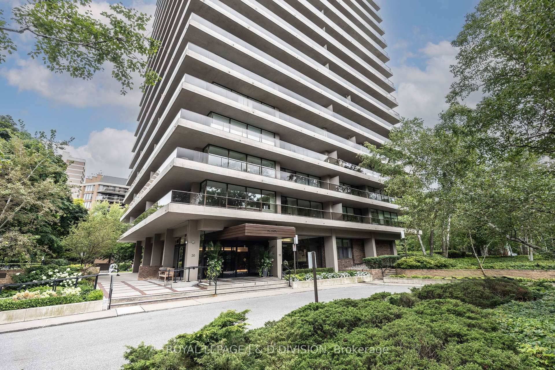 This spacious 1813 square foot corner penthouse has a wow factor !