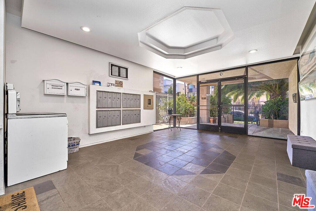 326 S Manhattan Pl 3BR La