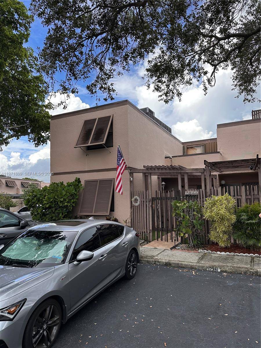 Experience Modern Resort Living in Flamingo Villas !