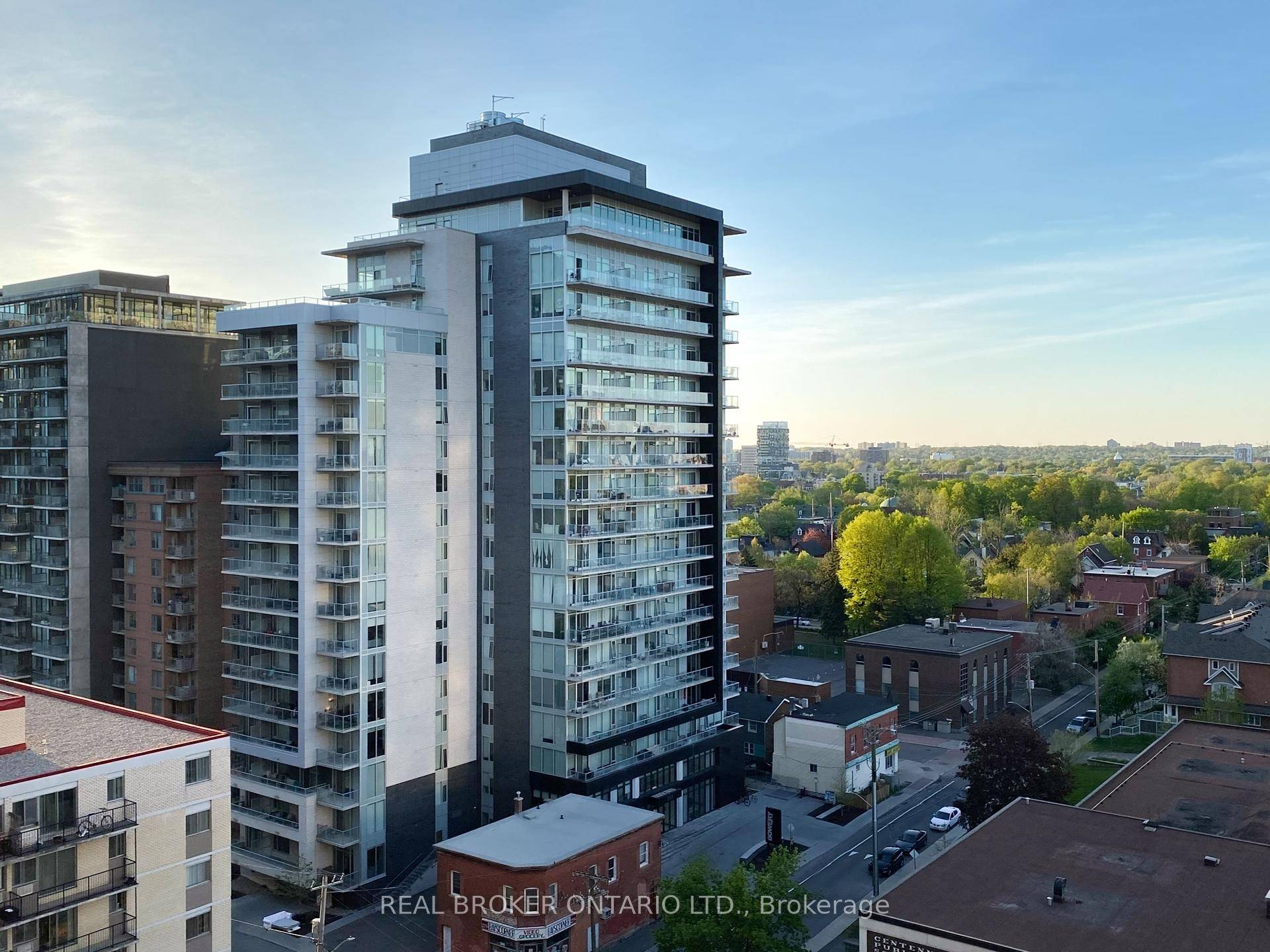 Welcome to 255 Bay The Bowery in Centretown !