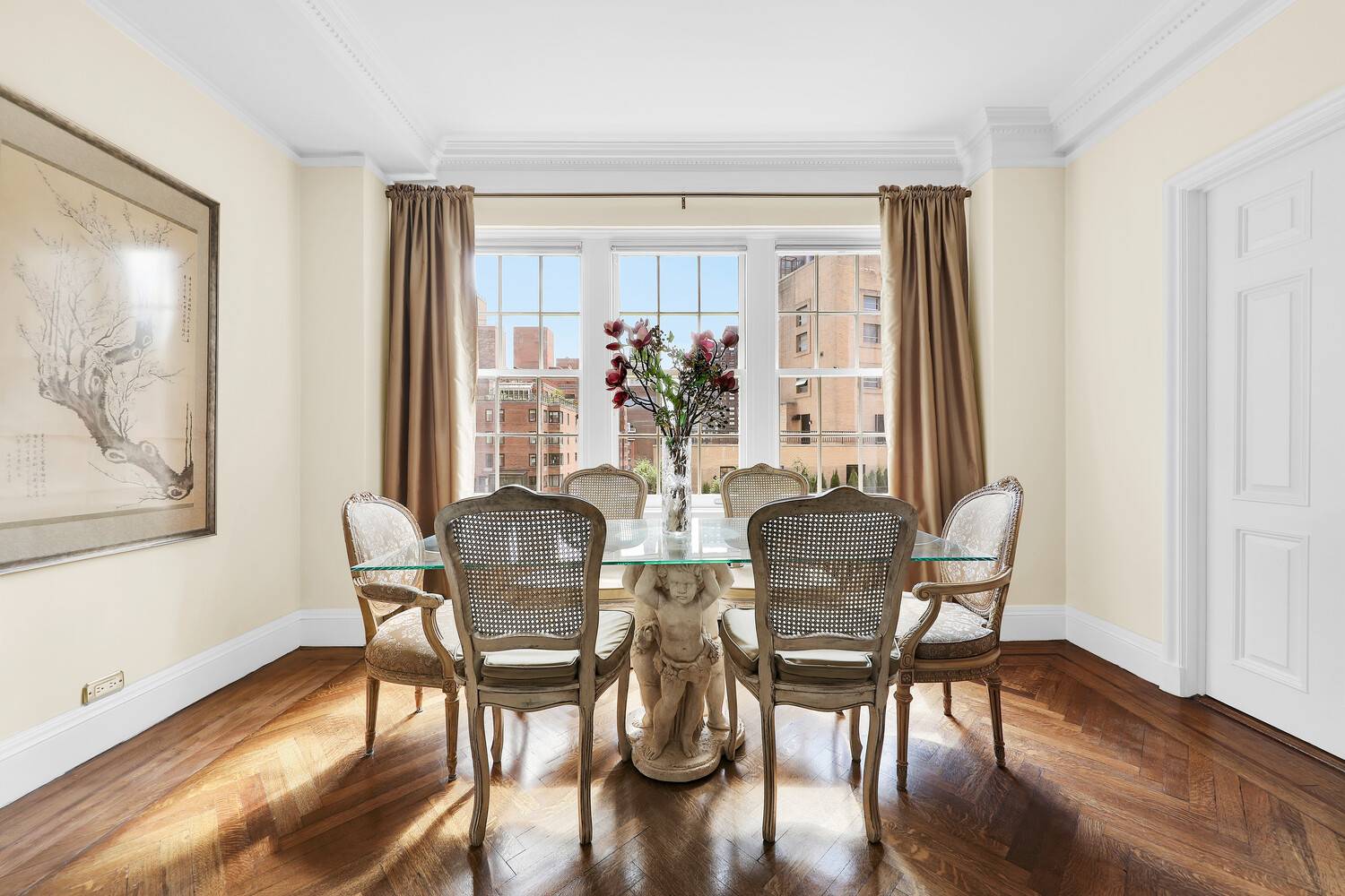 Rosario Candela Prewar Elegance with Parisian Style BALCONY Move right into this elegant 2 bedroom, 2 bath home that will please those who appreciate a classic and well appointed home.