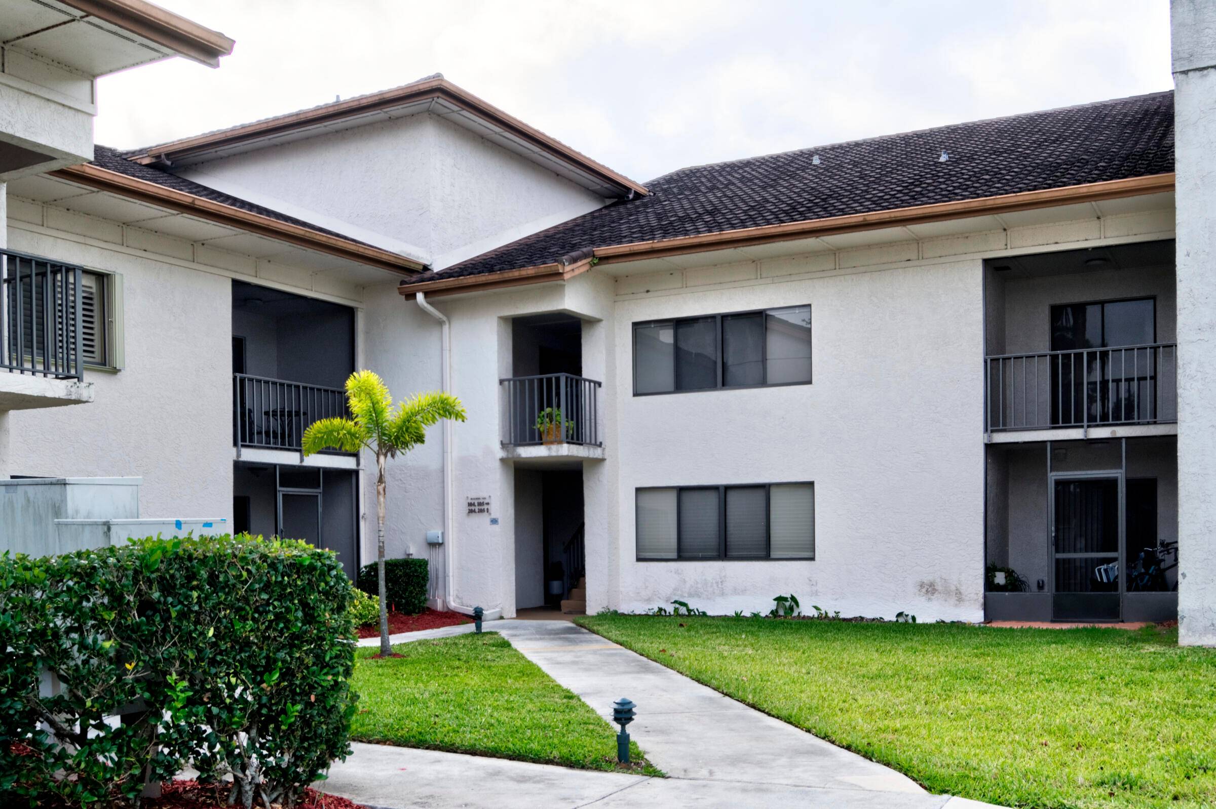 Beautiful 3 3 two story condo, open floor plan with spectacular views from the wrap around balconies on both levels and the upper balacony has an additional screened in area.