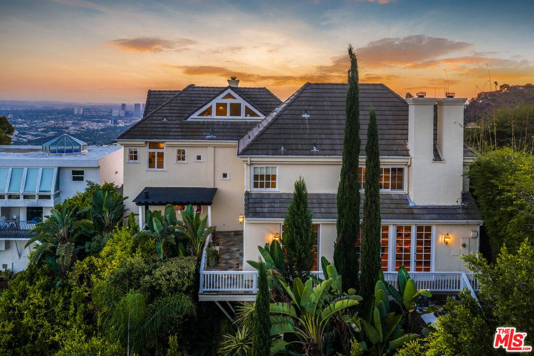8847   Appian Way 3BR Hollywood Hills East La