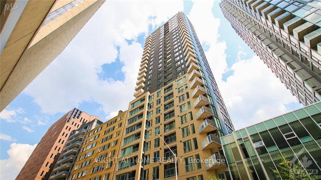 Welcome to Tribeca East Luxury Living in the Heart of Downtown Ottawa !
