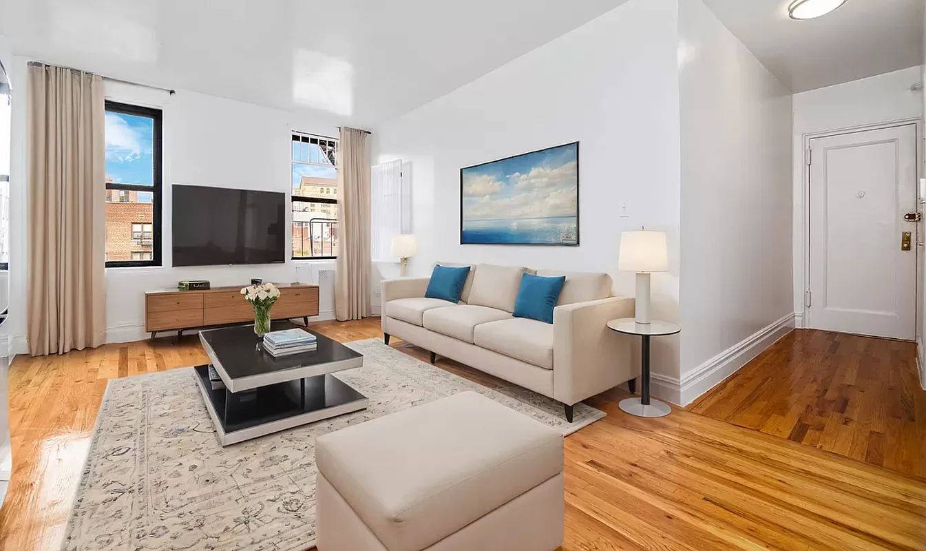 Gut Renovated 1 Bedroom in the Heart of Little Italy !