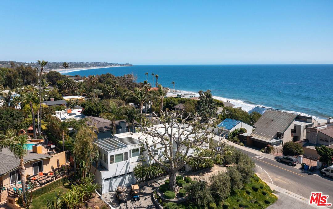 4908   Bunnie Ln 5BR Malibu La