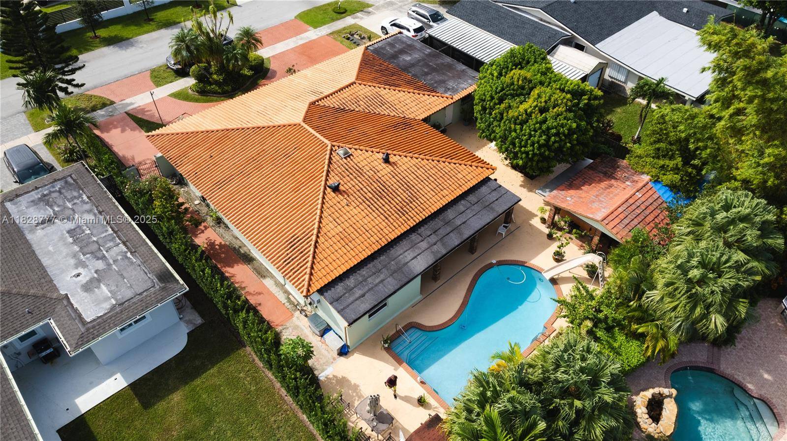 Stunning single family home located in the desirable neighborhood of Sunset in Miami.