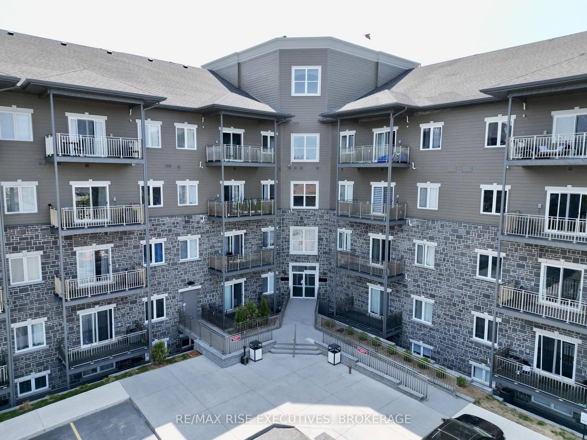 Welcome to Creekside Suites, a modern rental community located at 847 Development Drive in Kingston's East Bayridge neighbourhood.
