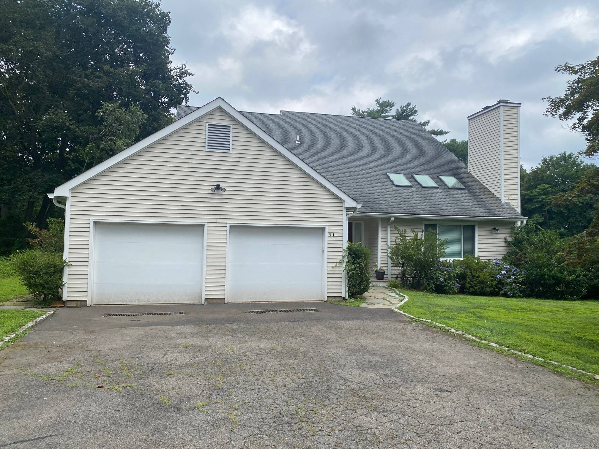 Welcome to this stunning 4 bedroom, 2.