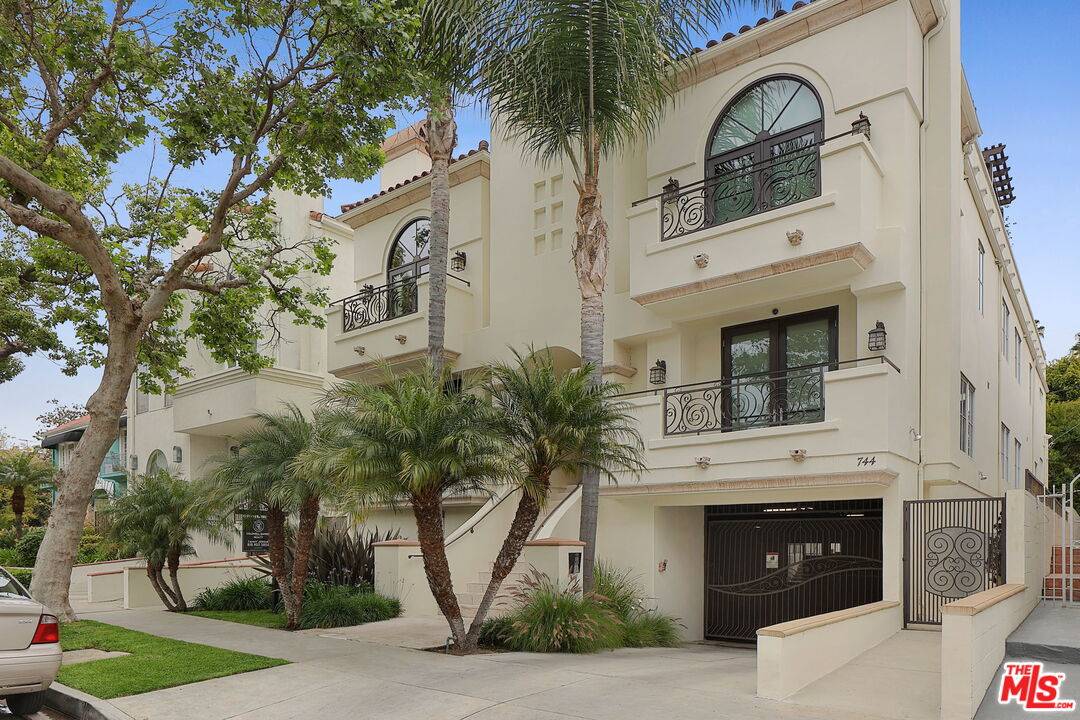 744  N Alfred St 3.0 Sunset Strip LA