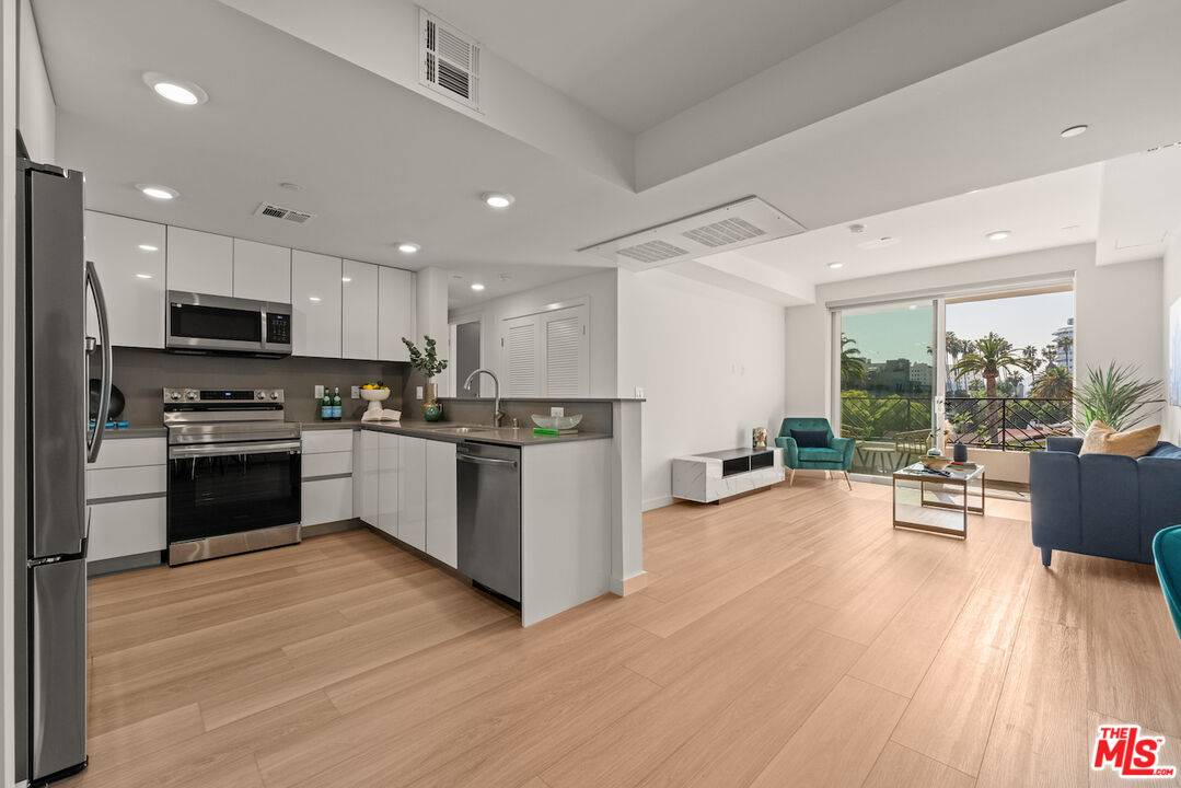 1759  N Gower St 2.0 Hollywood Hills East LA