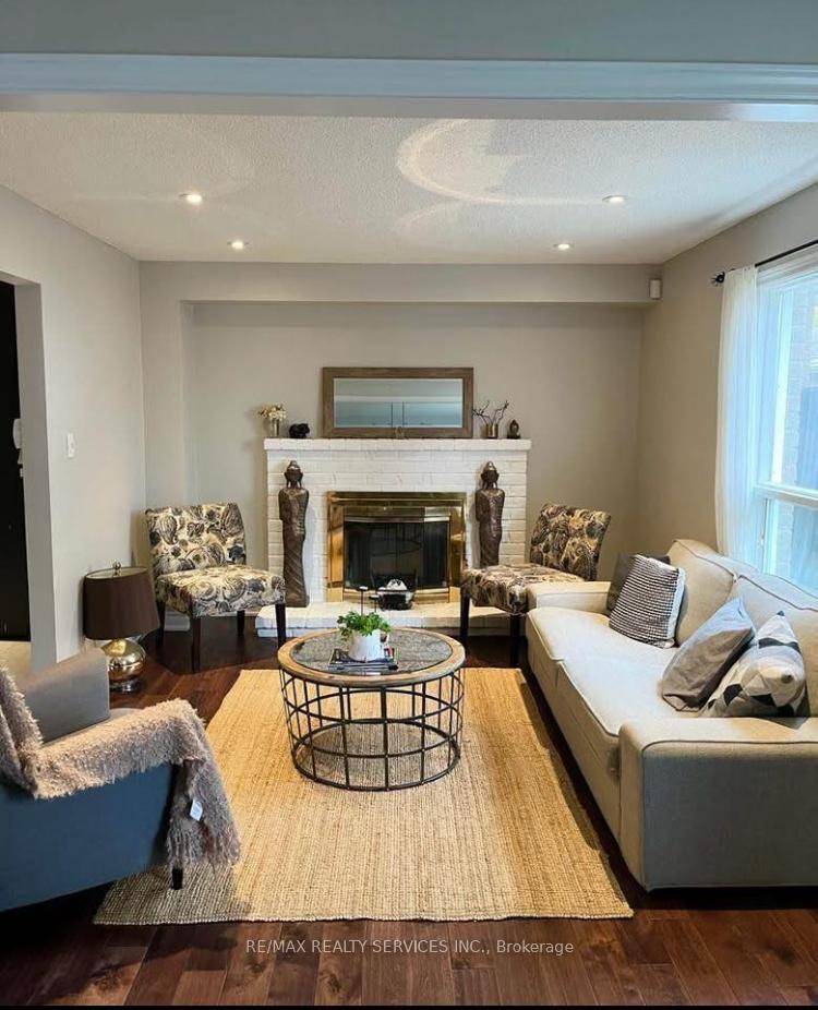 Beautiful Family Home In Prime Meadowvale For Lease Upper Portion Only.
