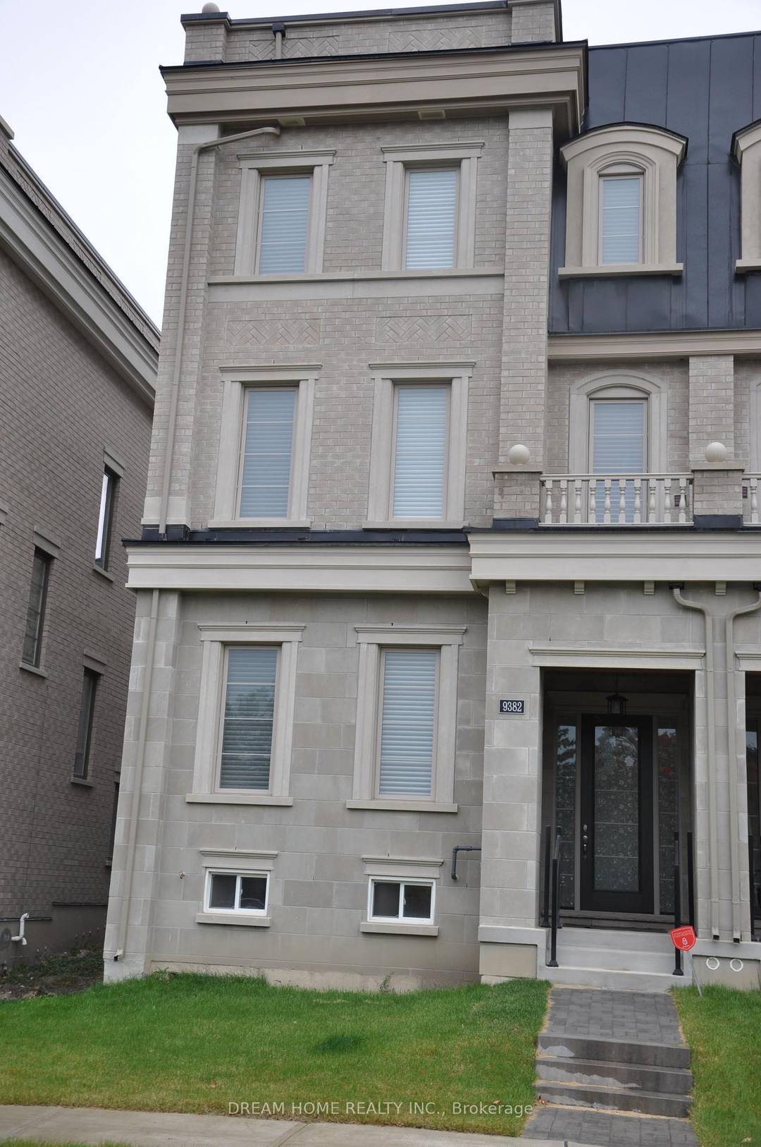 Highly Sought After Neighbourhood, Observatory Hill In The Heart Of Richmond Hill.