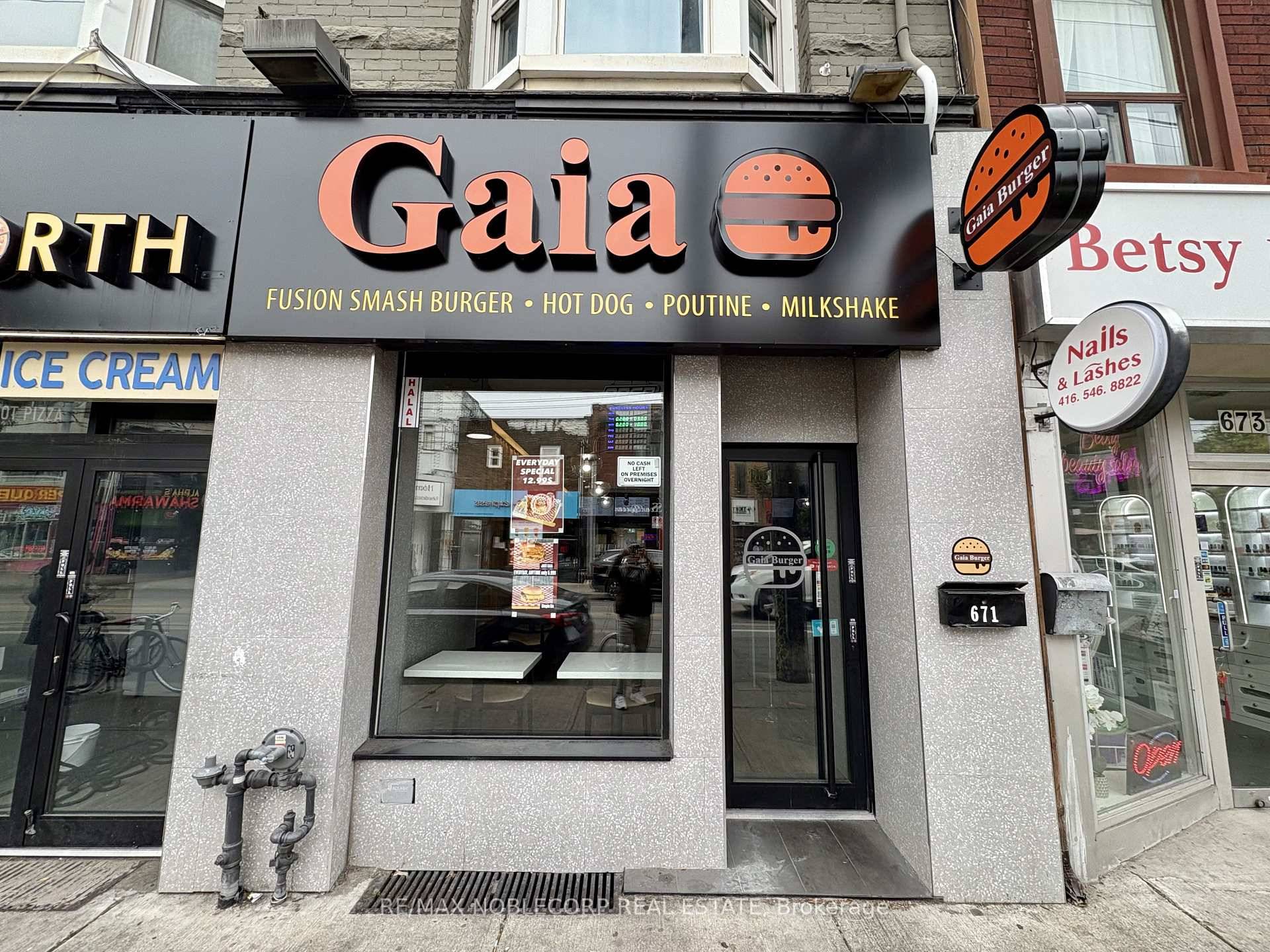 A Thriving Destination in the Heart of Queen West !