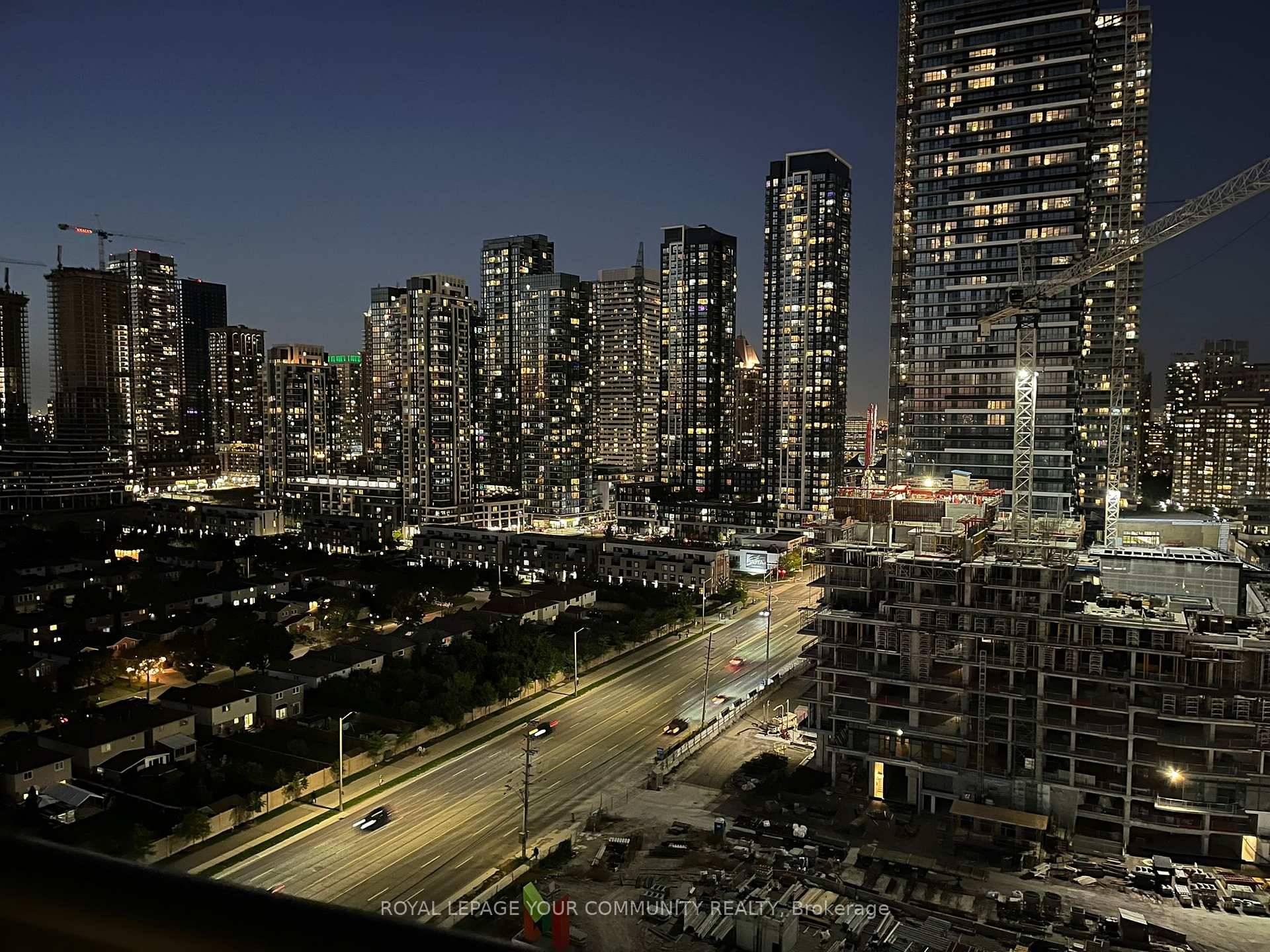 Welcome to Pinnacle Grand Park, situated in the vibrant heart of Mississauga.