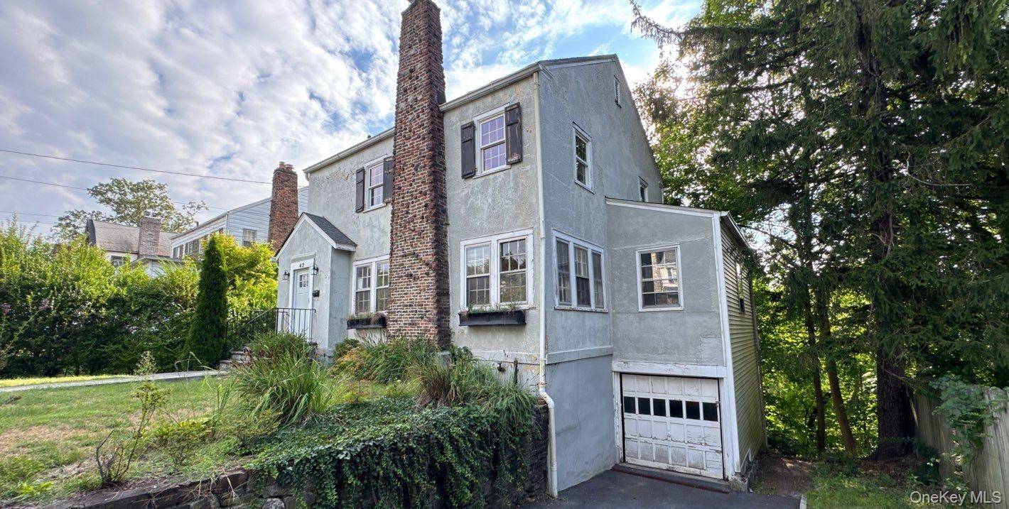 Colonial Style Home. This Home Features 3 Bedrooms, 2.