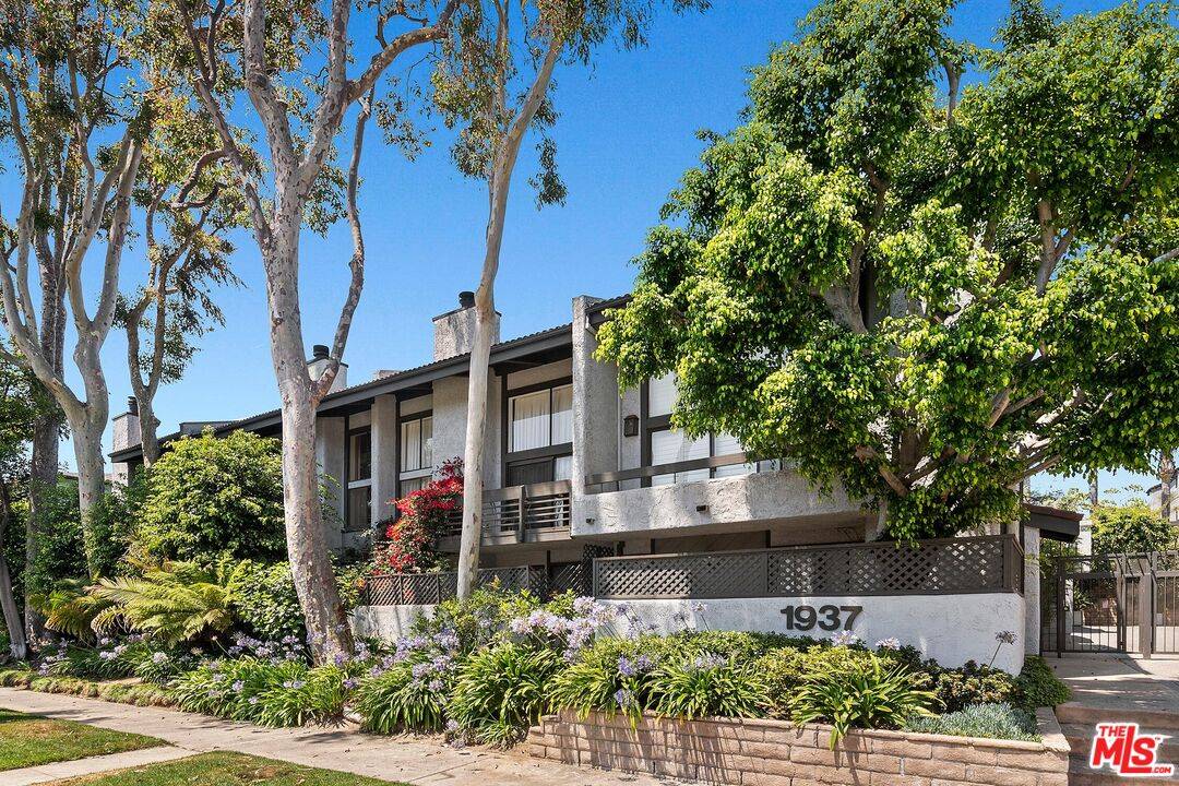 1937 S Beverly Glen Blvd 2BR Beverlywood La