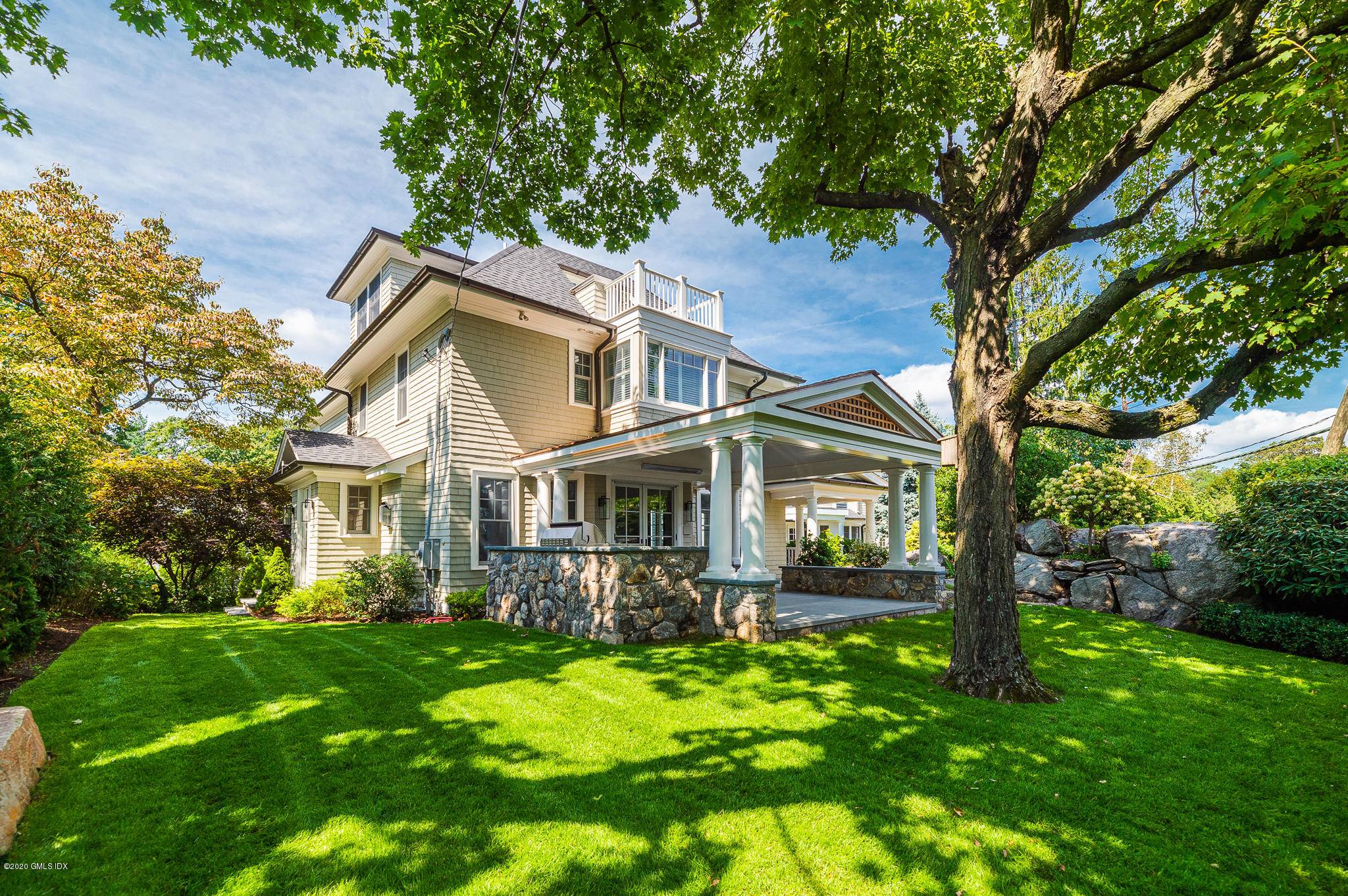 Luxury, stand alone condo in convenient Bruce Park, close to downtown shopping and dining, train station, museum and LI Sound.