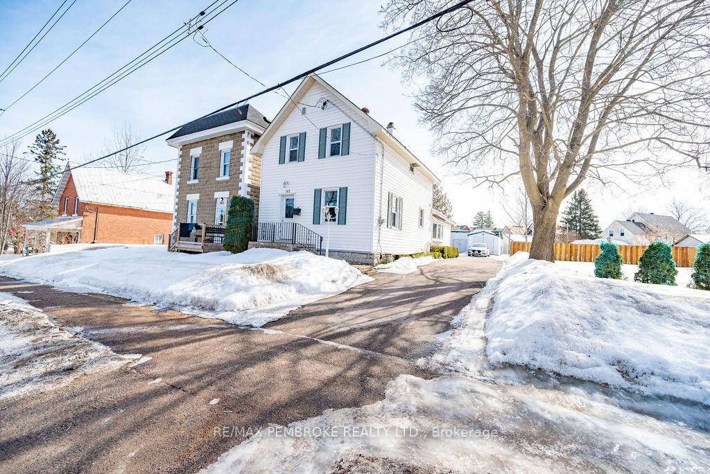 This well maintained two storey home, offering approximately 1, 500 sq.
