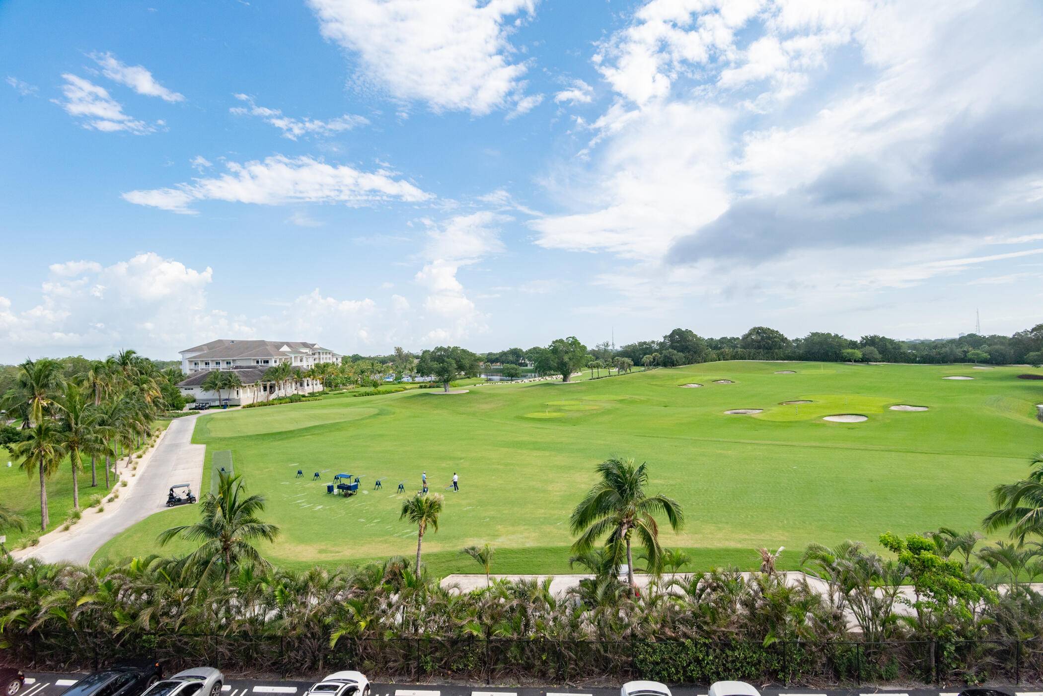 MAGNIFICENT VIEWS ! PRICED TO SELL !