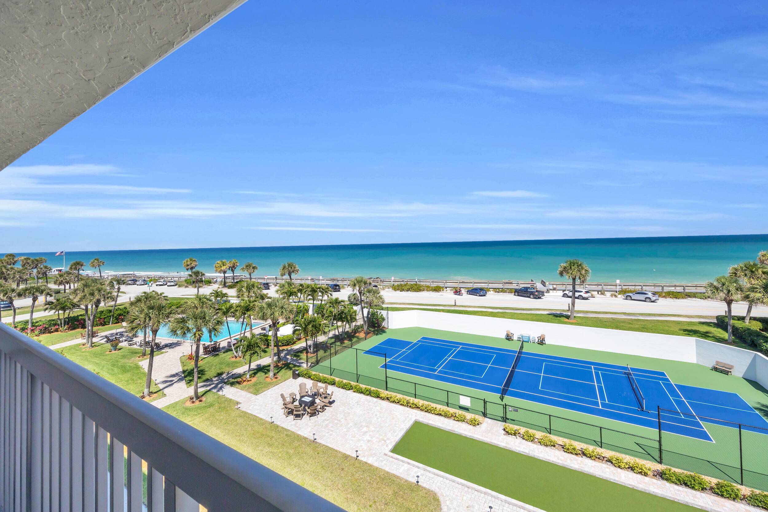 2 2 penthouse condo with exquisite ocean views.