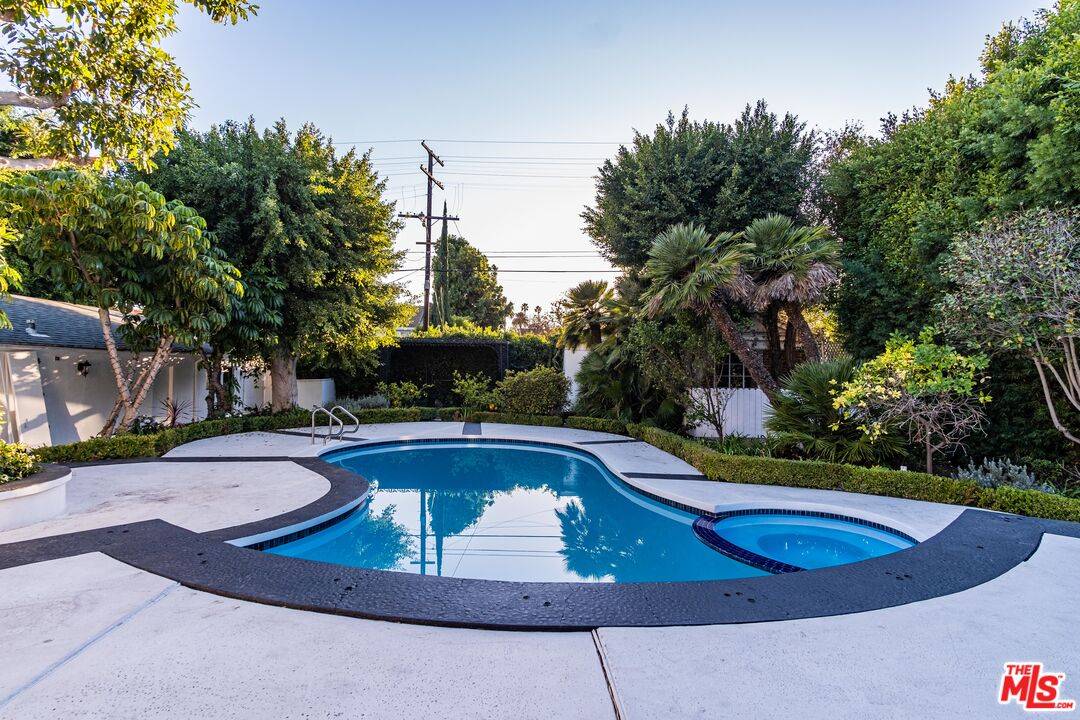 619  N RODEO DR 5BR Beverly Hills Post Office | B.H.P.O. La