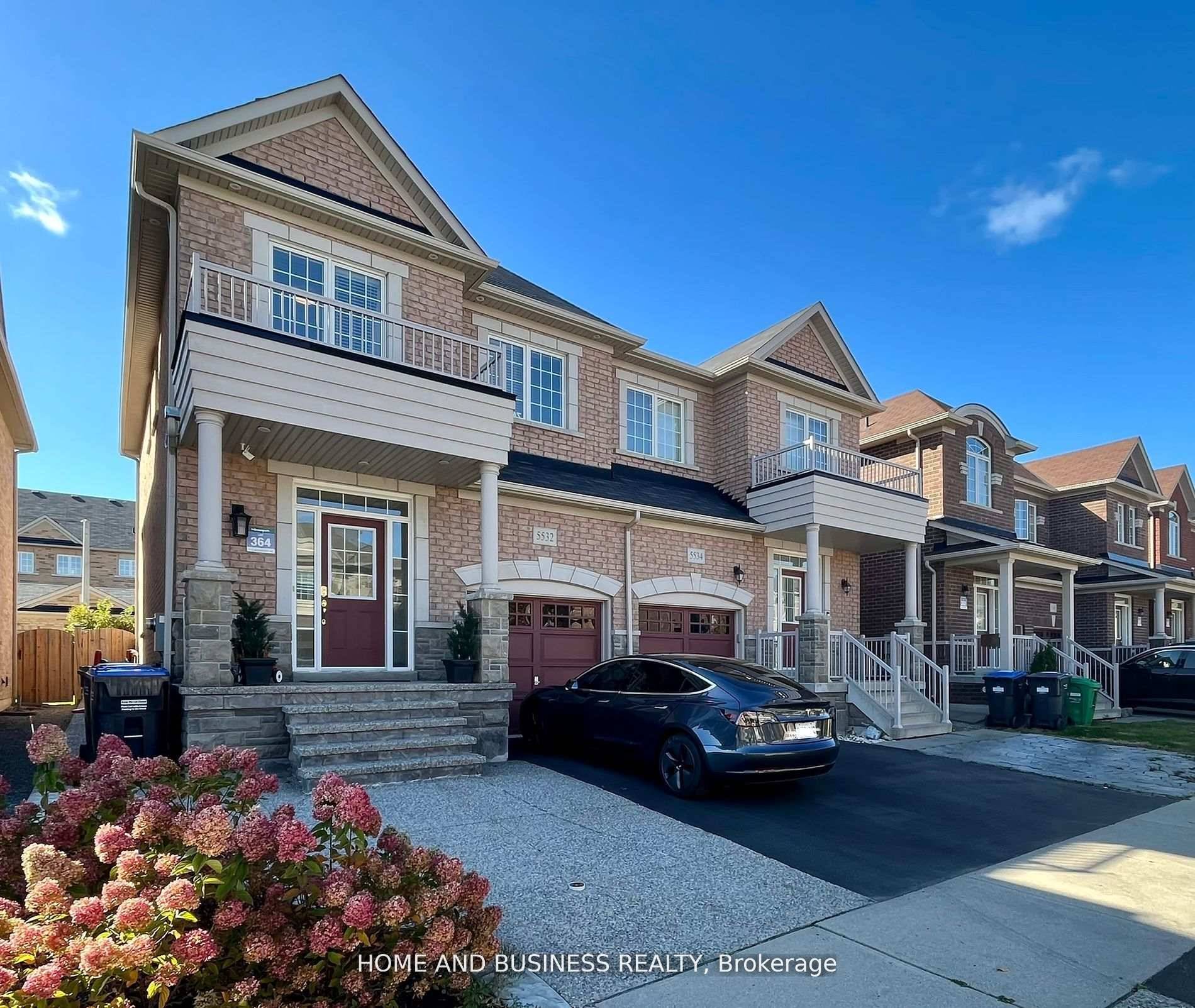 Entire house with basement, Fully furnished, 3 bedrooms, 4 bathrooms finished basement, Semi Detached, very well kept and maintained, available fully furnished from August 1st 2025Newcomers are welcome