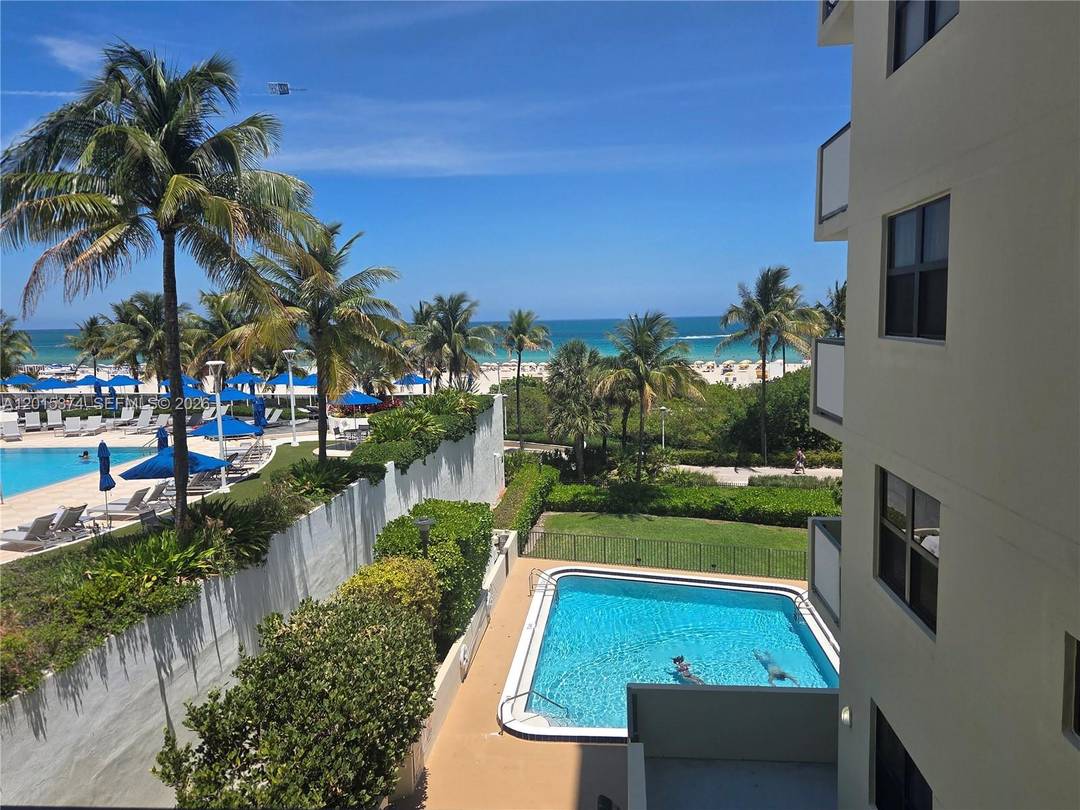 Welcome to resort style living in the heart of South Beach at The Georgian one of Miami Beach's most coveted addresses.