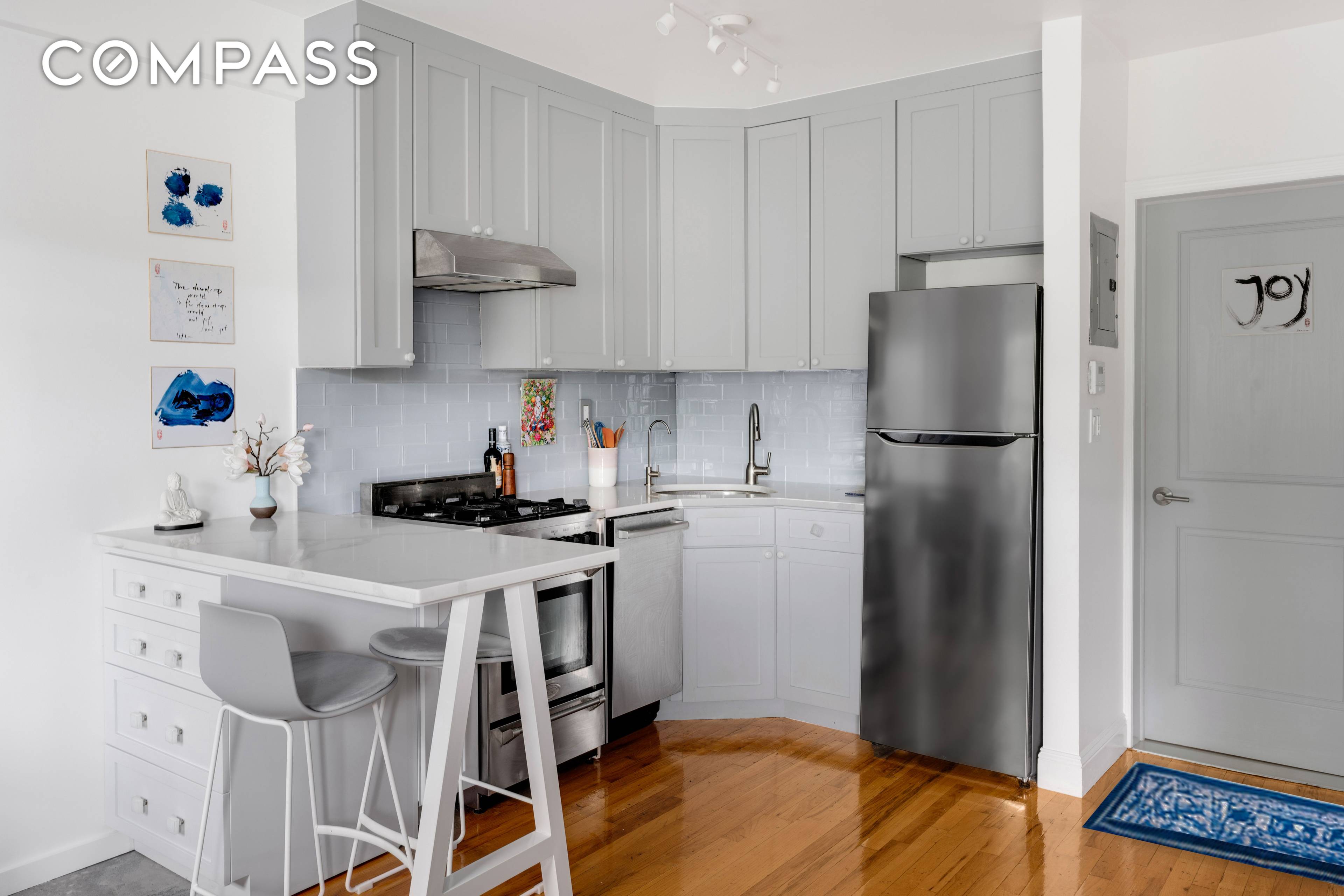 Charming Bespoke Alcove Studio Amazing Investment Opportunity, Super Low Monthlies This spacious alcove studio has been smartly designed and fully renovated to accommodate comfort and ease.