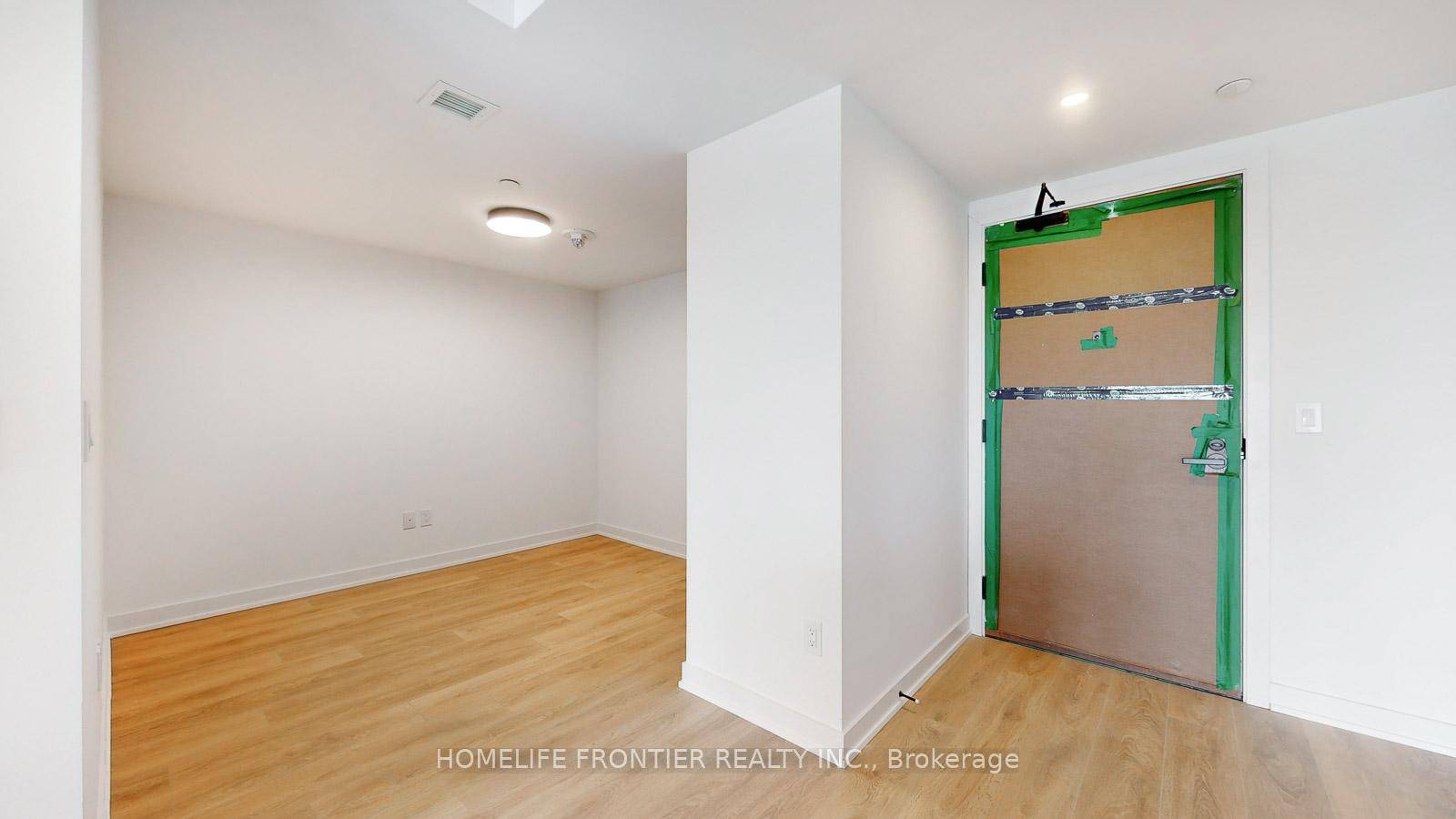Live south view 2 Bedroom Den with 2 Bath condo in prestigious Express condos in Clanton park !