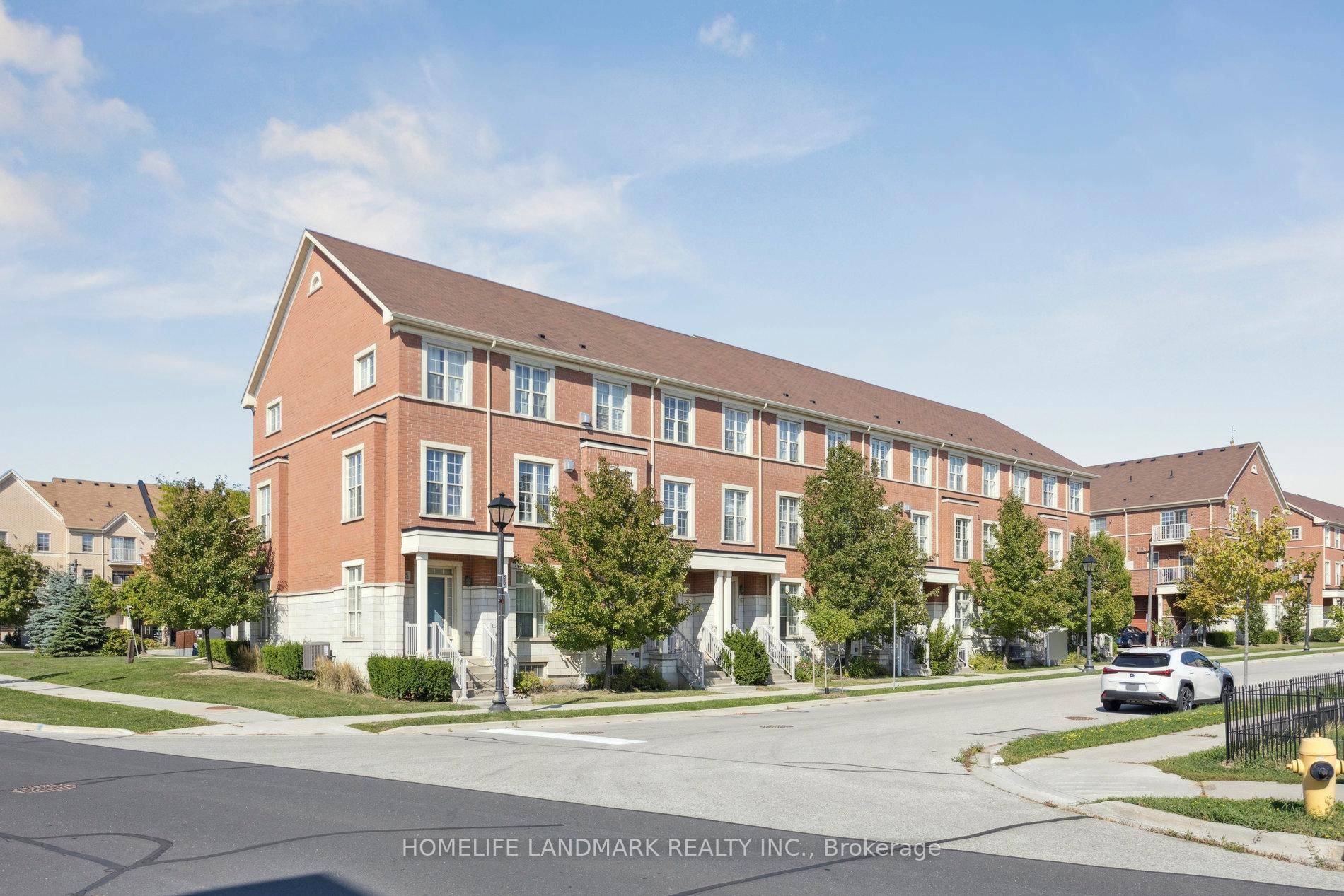 Welcome to one of Cathedraltown's most sought after communities !
