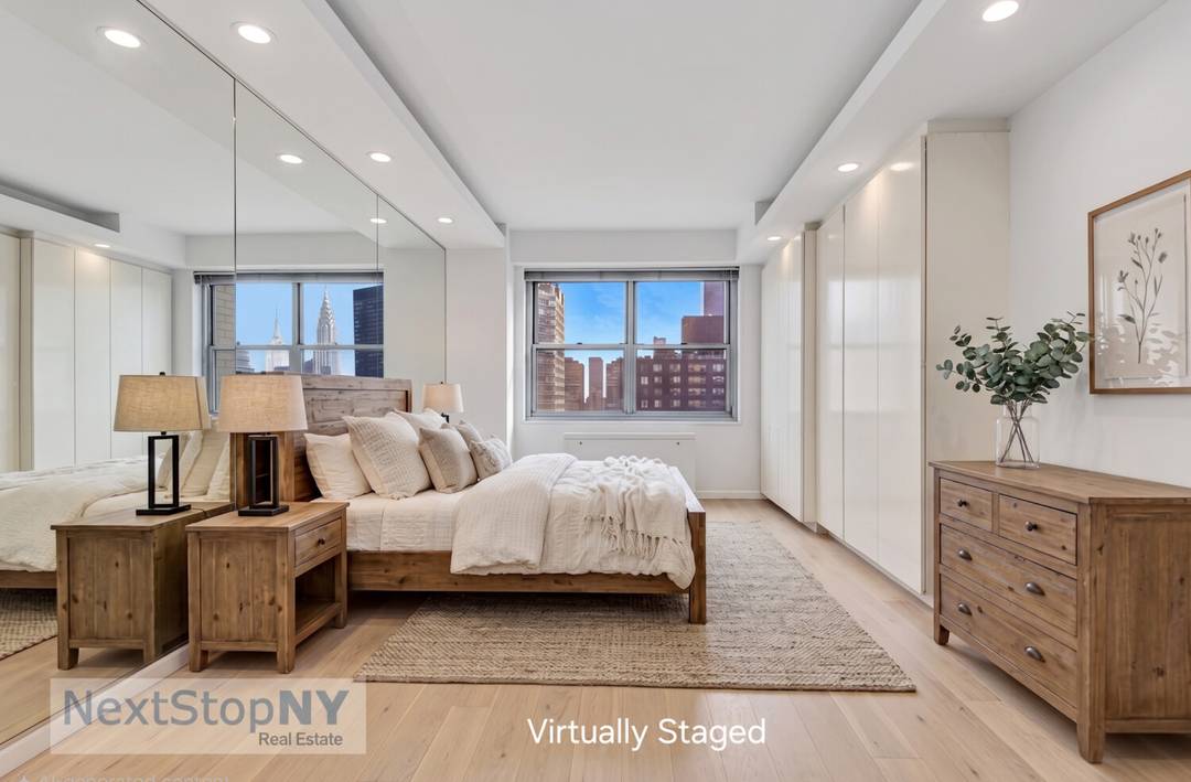 Residence 27R at 400 East 56th Street offers open skyline and water views with south and southwest exposures, including views of the Empire State Building, Chrysler Building, One Vanderbilt, the ...