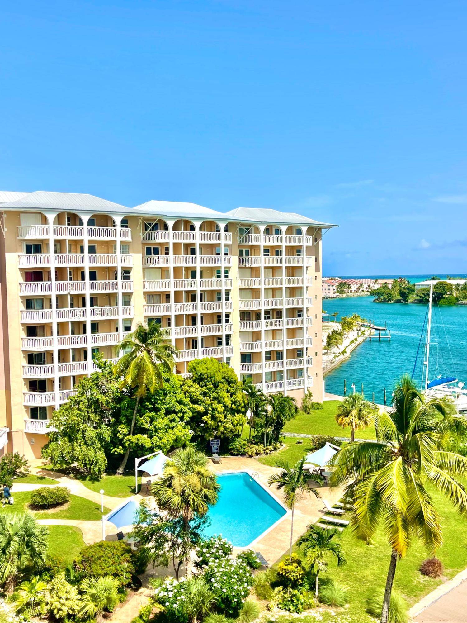 HARBOUR HOUSE TOWERS Condo Grand-Bahama-Freeport