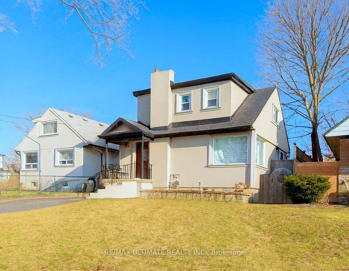 Welcome to 38 Clearbrooke Circle, a bright and comfortable one bedroom basement apartment with everything you need.
