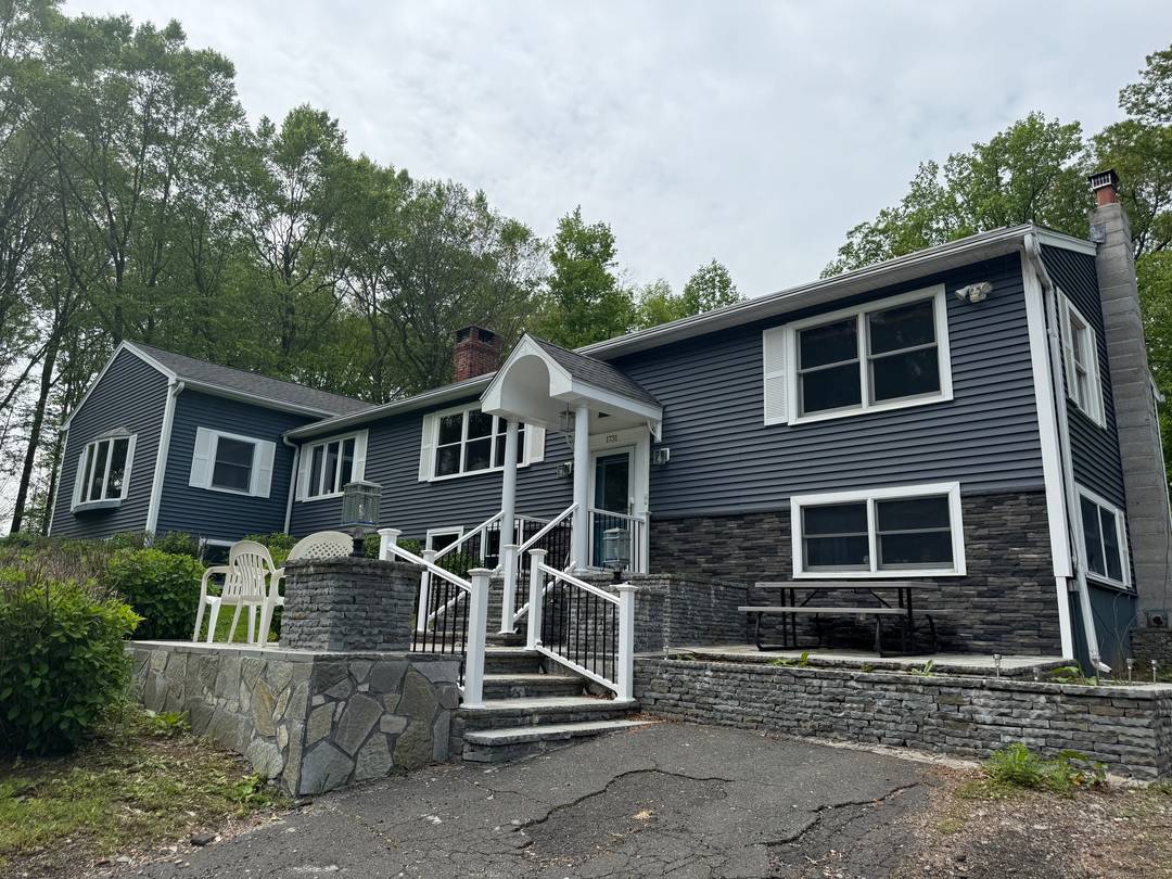 Welcome to this exceptional estate set deep off the road on 3.