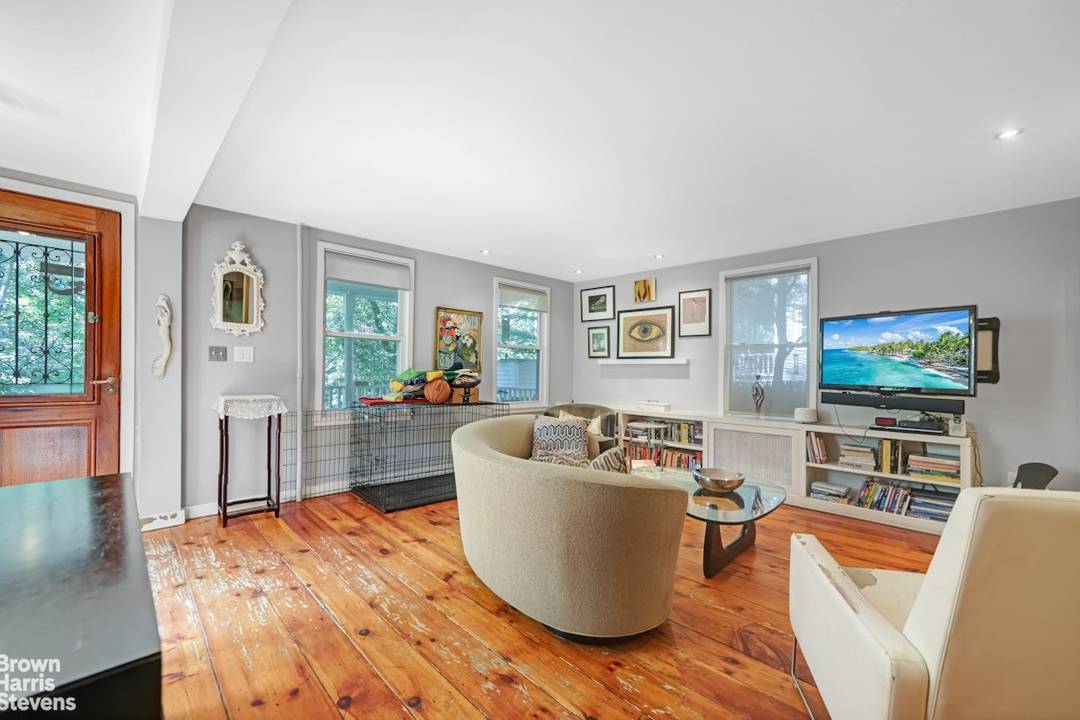 JOIN US FOR A SPECIAL SATURDAY VIEWING ON APRIL 4TH FROM 1 00 pm UNTIL 3 00 pm !