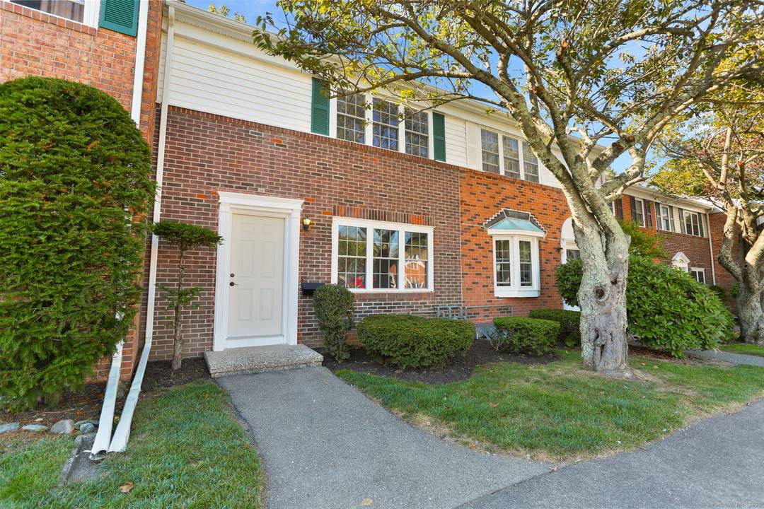 Turnkey Milford townhouse blends style, comfort and all the essentials for everyday life.