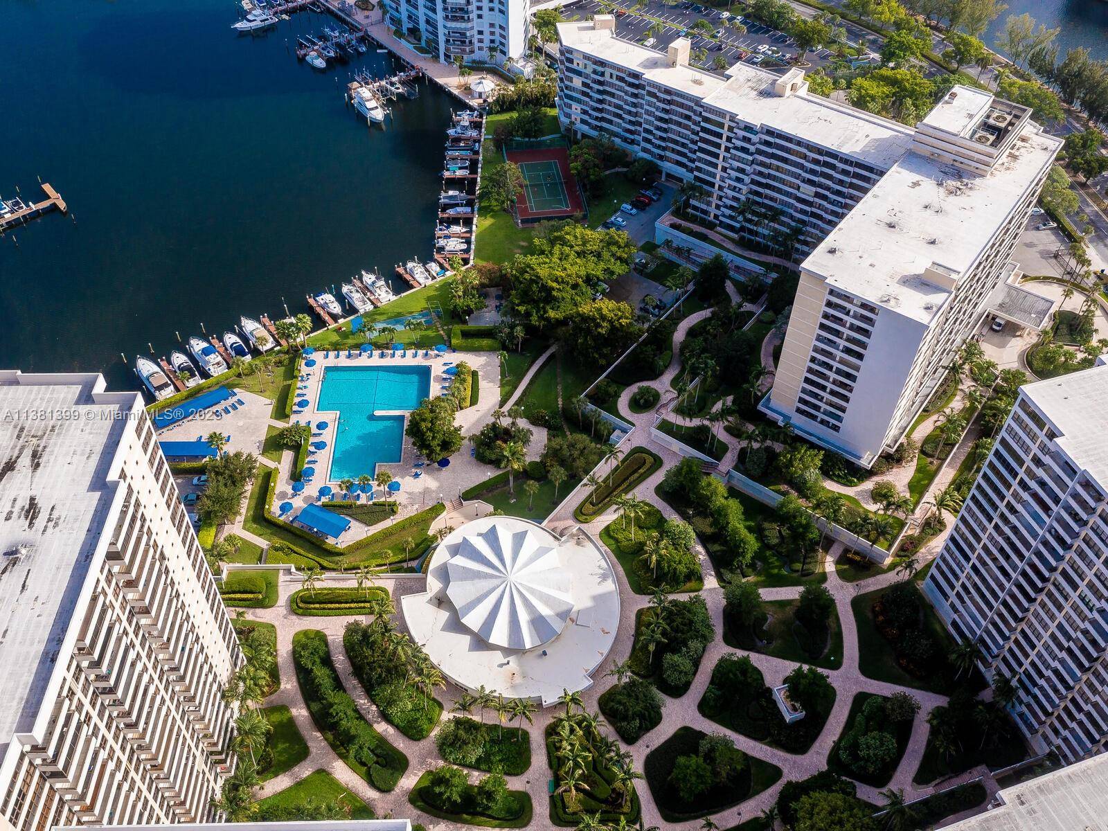 Discover a luxurious and spacious lifestyle at 600 Three Islands, boasting 1, 400 sq ft of living space fully renovated with 2 bedrooms and 2 bathrooms, plus covered parking.