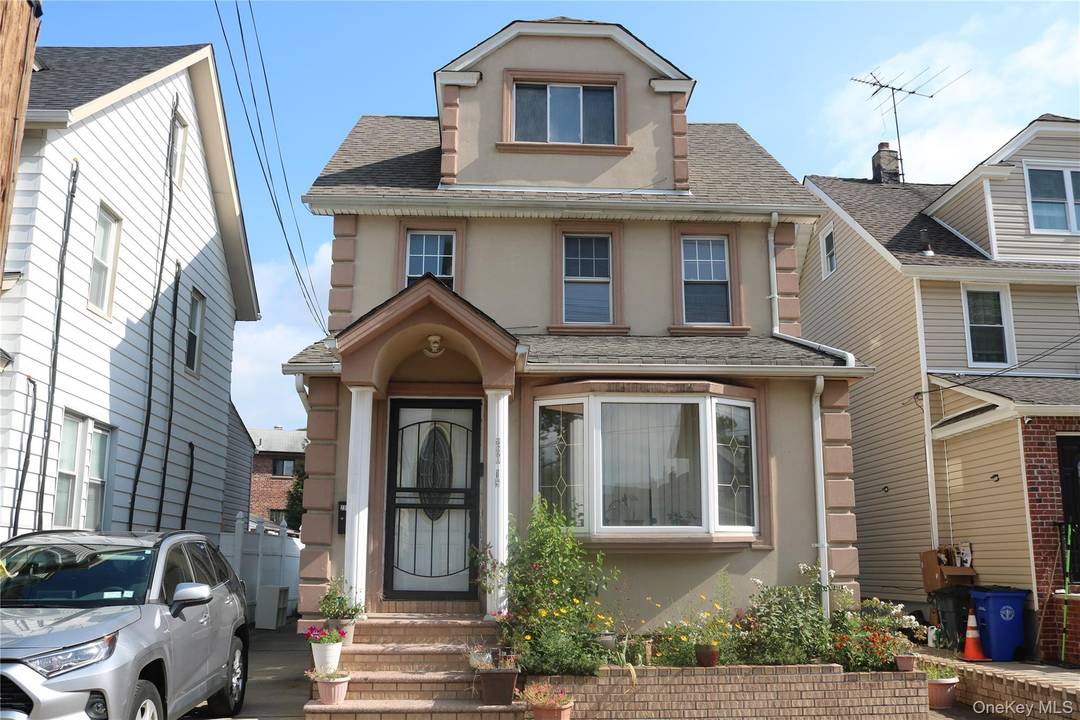 Welcome to this charming detached home nestled in Queens, offering the perfect blend of comfort amp ; convenience.