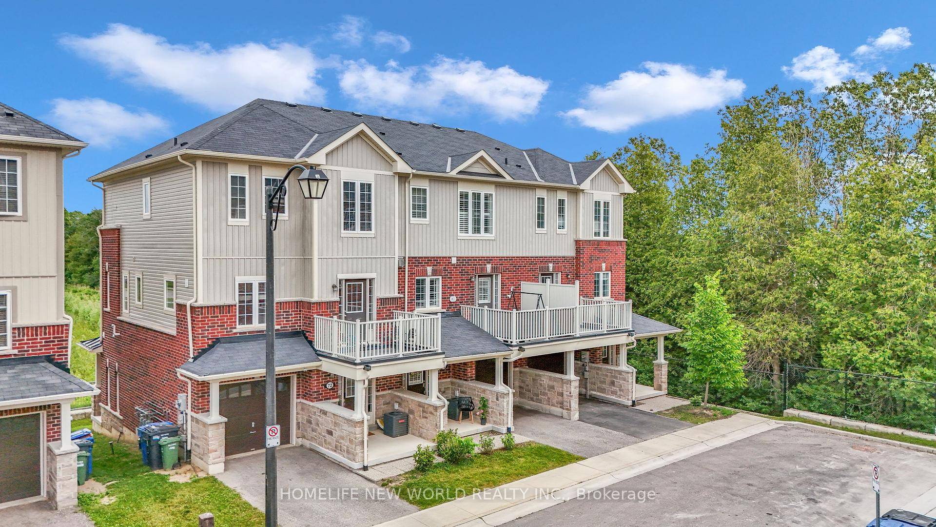 Premium Executive Ravine Freehold Townhouse With Lot Of Natural Lights Beautiful 9 Ft Ceilings And 3 Bedrooms Plus 3 Baths Backs Onto Greenspace A Gracious Foyer With Storage To Start ...