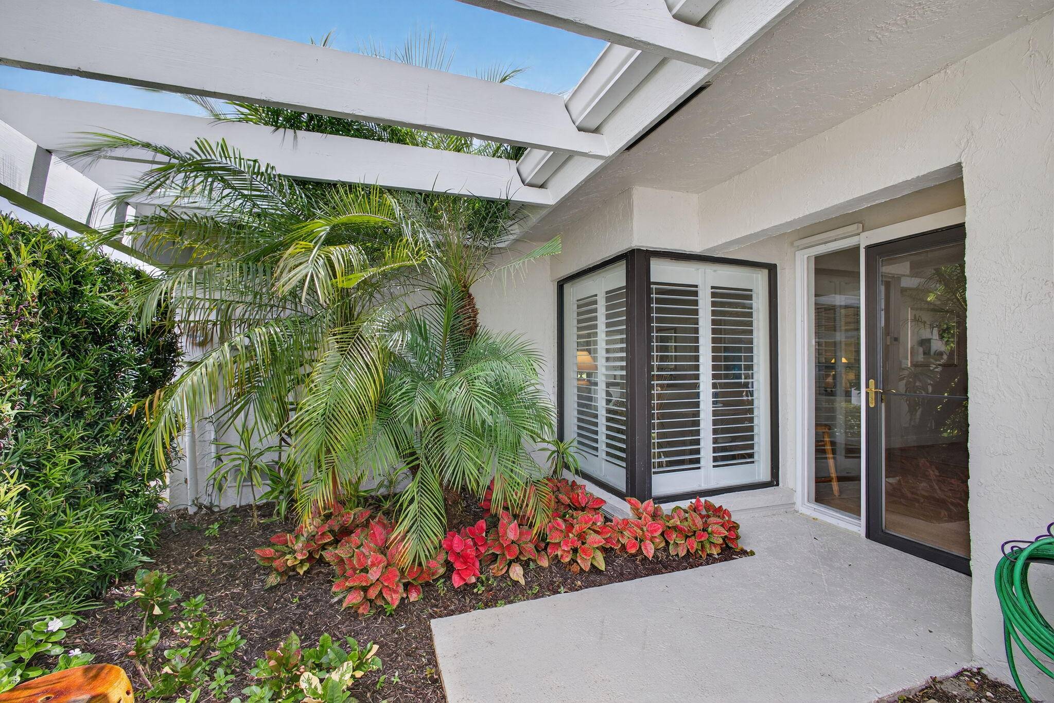 The best location in Windward Village !